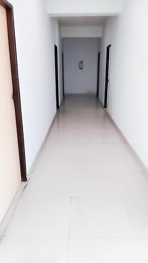 Roomshala 110 Hotel Mulaqaat - Shiv Nadar University Dadri Eksteriør billede
